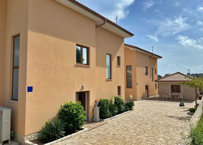 Rebeka By Interhome Apartament Šilo