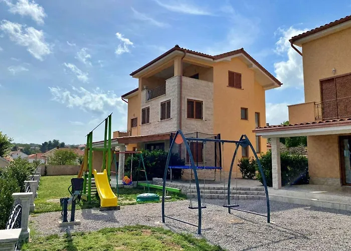 Rebeka By Interhome *